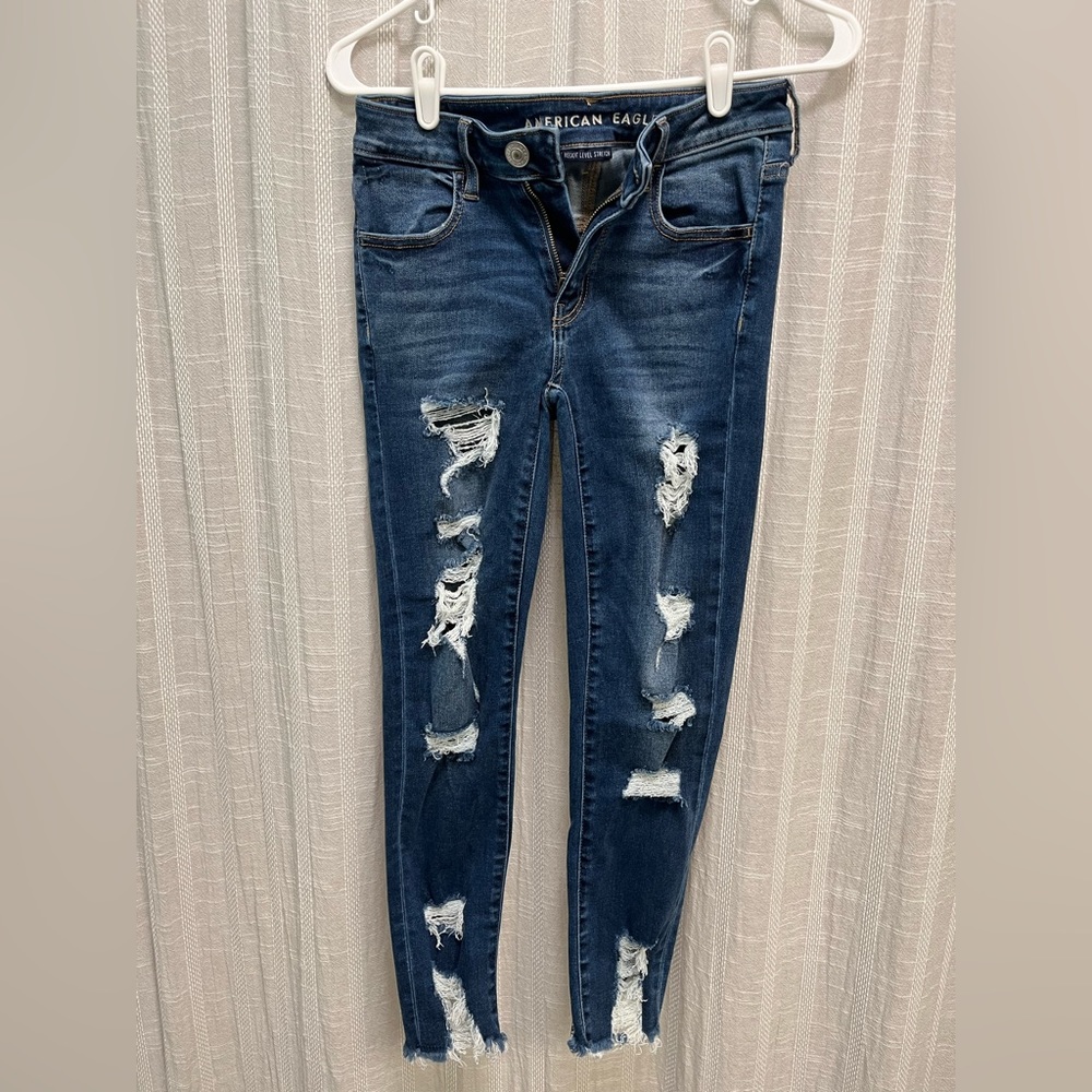 American Eagle size 4 (short) distressed jeggings